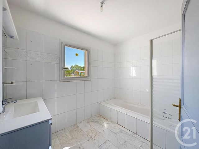 maison à louer - 5 pièces - 120.0 m2 - MONTBOUCHER SUR JABRON - 26 - RHONE-ALPES - Century 21 Portes De Provence