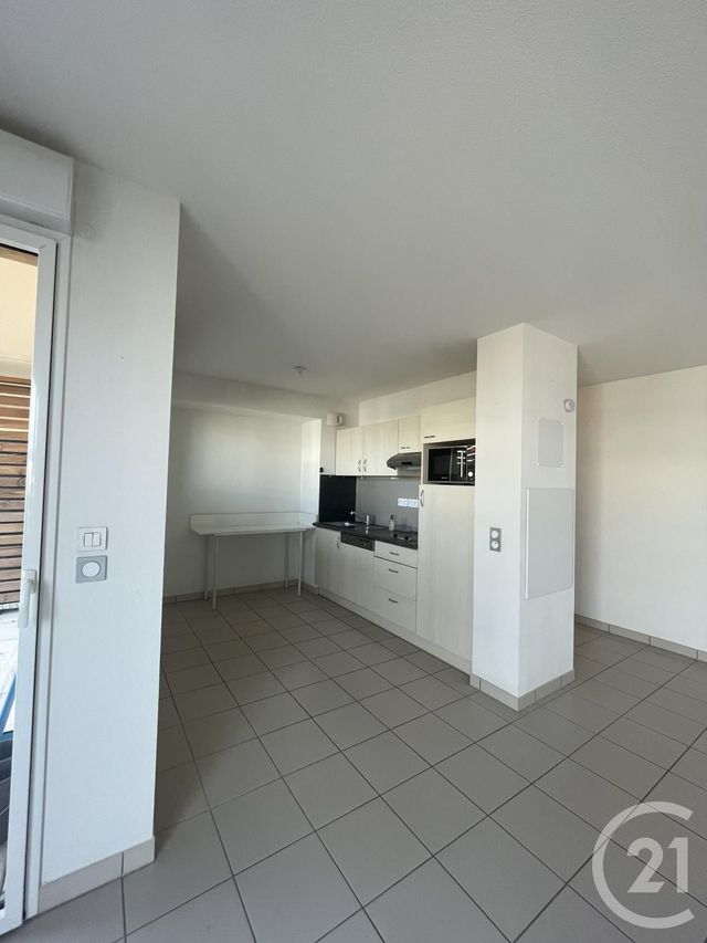 Appartement T2 à louer - 2 pièces - 52.7 m2 - MONTELIMAR - 26 - RHONE-ALPES - Century 21 Portes De Provence