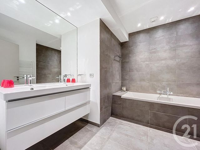 maison à vendre - 7 pièces - 216.0 m2 - MONTELIMAR - 26 - RHONE-ALPES - Century 21 Portes De Provence