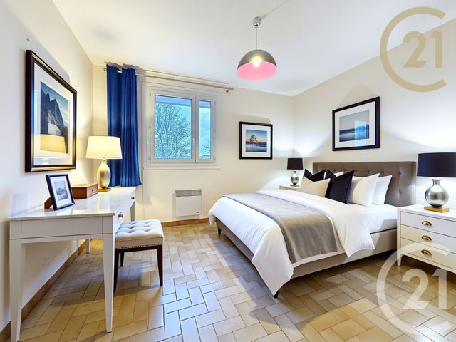 Appartement T5 à vendre - 6 pièces - 137.77 m2 - MONTELIMAR - 26 - RHONE-ALPES - Century 21 Portes De Provence