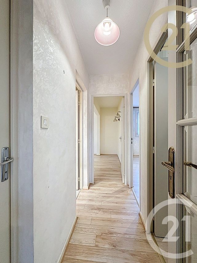 Appartement T5 à vendre - 6 pièces - 137.77 m2 - MONTELIMAR - 26 - RHONE-ALPES - Century 21 Portes De Provence