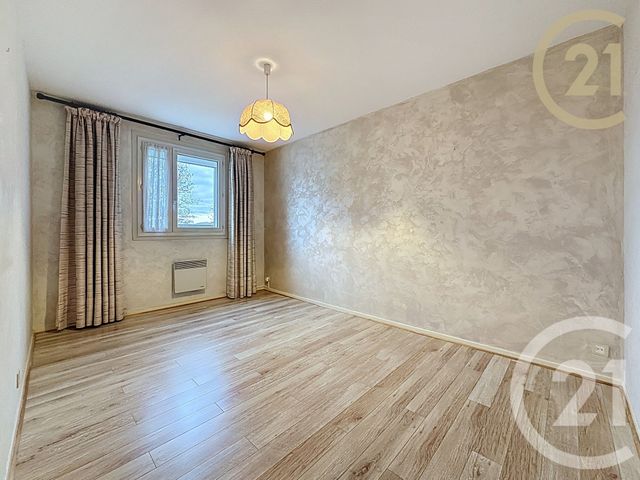 Appartement T5 à vendre - 6 pièces - 137.77 m2 - MONTELIMAR - 26 - RHONE-ALPES - Century 21 Portes De Provence