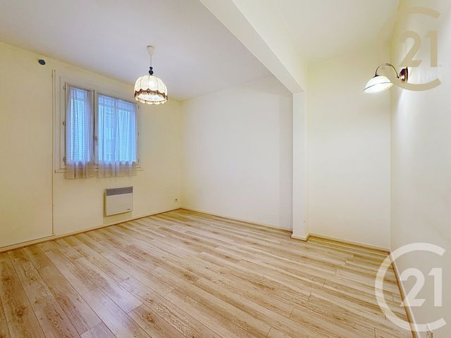 Appartement T5 à vendre - 6 pièces - 137.77 m2 - MONTELIMAR - 26 - RHONE-ALPES - Century 21 Portes De Provence
