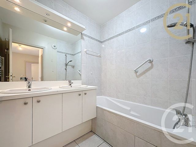 Appartement F3 à vendre - 3 pièces - 67.66 m2 - MONTELIMAR - 26 - RHONE-ALPES - Century 21 Portes De Provence