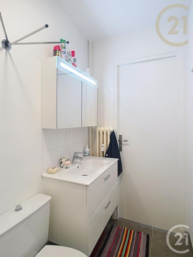 Appartement F2 à louer - 2 pièces - 47.33 m2 - MONTELIMAR - 26 - RHONE-ALPES - Century 21 Portes De Provence