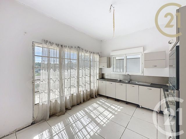 maison à vendre - 7 pièces - 159.41 m2 - MONTELIMAR - 26 - RHONE-ALPES - Century 21 Portes De Provence