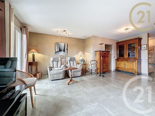 Appartement T4 à vendre - 4 pièces - 104.77 m2 - MONTELIMAR - 26 - RHONE-ALPES - Century 21 Portes De Provence