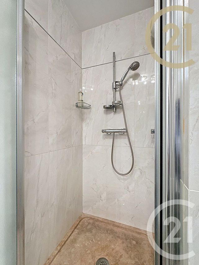 Appartement T4 à vendre - 4 pièces - 104.77 m2 - MONTELIMAR - 26 - RHONE-ALPES - Century 21 Portes De Provence