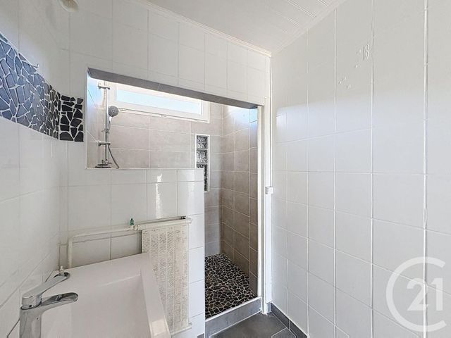 Appartement F3 à louer - 3 pièces - 65.33 m2 - MONTELIMAR - 26 - RHONE-ALPES - Century 21 Portes De Provence