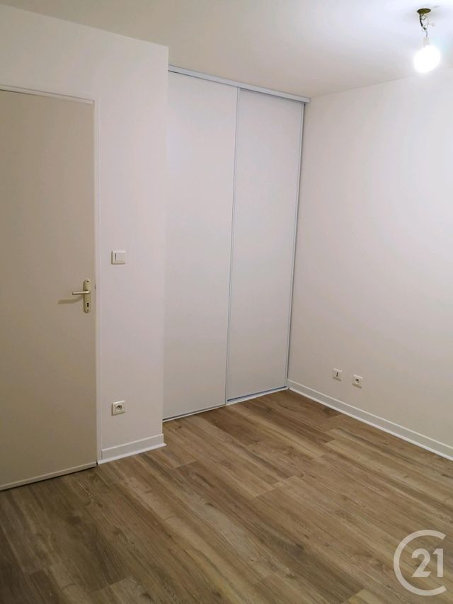 Appartement T2 à louer - 2 pièces - 35.9 m2 - MONTELIMAR - 26 - RHONE-ALPES - Century 21 Portes De Provence
