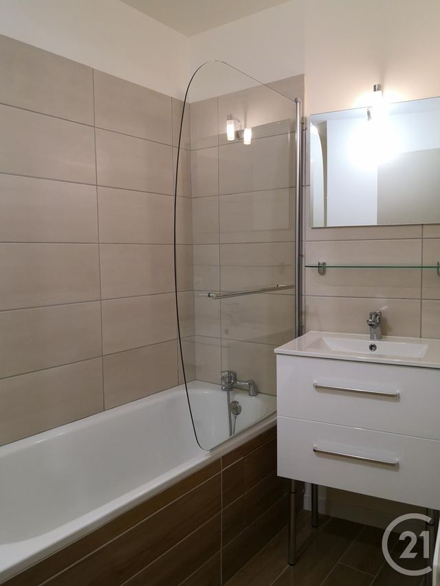Appartement T2 à louer - 2 pièces - 35.9 m2 - MONTELIMAR - 26 - RHONE-ALPES - Century 21 Portes De Provence