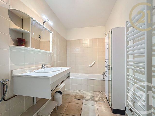 Appartement T3 à vendre - 3 pièces - 71.16 m2 - MONTELIMAR - 26 - RHONE-ALPES - Century 21 Portes De Provence