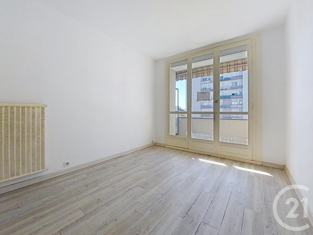 Appartement F5 à vendre - 5 pièces - 77.1 m2 - MONTELIMAR - 26 - RHONE-ALPES - Century 21 Portes De Provence
