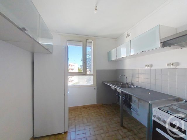 Appartement F5 à vendre - 5 pièces - 77.1 m2 - MONTELIMAR - 26 - RHONE-ALPES - Century 21 Portes De Provence