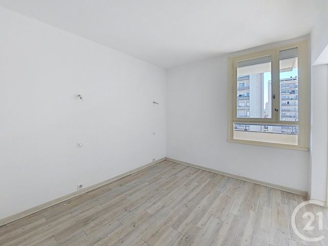 Appartement F5 à vendre - 5 pièces - 77.1 m2 - MONTELIMAR - 26 - RHONE-ALPES - Century 21 Portes De Provence