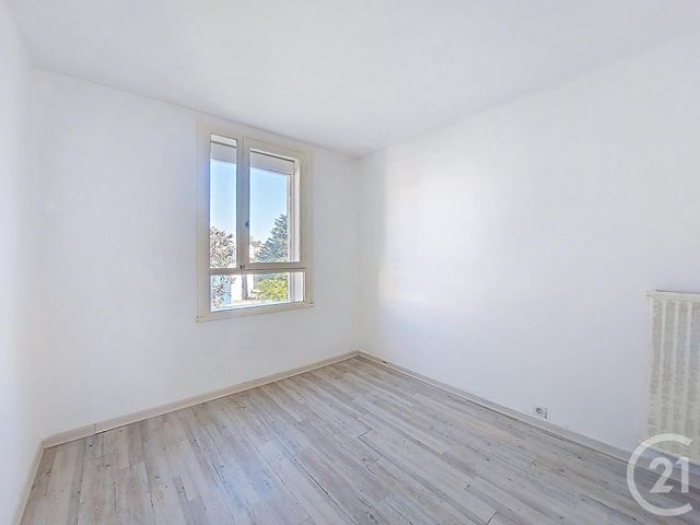 Appartement F5 à vendre - 5 pièces - 77.1 m2 - MONTELIMAR - 26 - RHONE-ALPES - Century 21 Portes De Provence