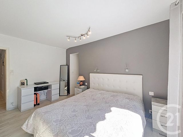 Appartement F5 à vendre - 5 pièces - 107.55 m2 - MONTELIMAR - 26 - RHONE-ALPES - Century 21 Portes De Provence