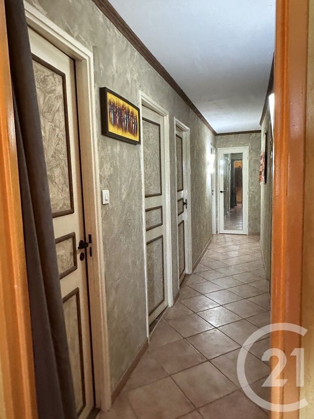 Appartement T5 à vendre - 5 pièces - 101.61 m2 - MONTELIMAR - 26 - RHONE-ALPES - Century 21 Portes De Provence