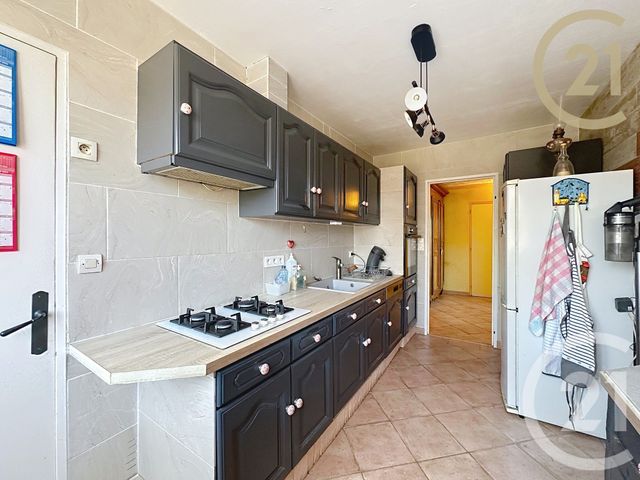 Appartement T5 à vendre - 5 pièces - 101.61 m2 - MONTELIMAR - 26 - RHONE-ALPES - Century 21 Portes De Provence