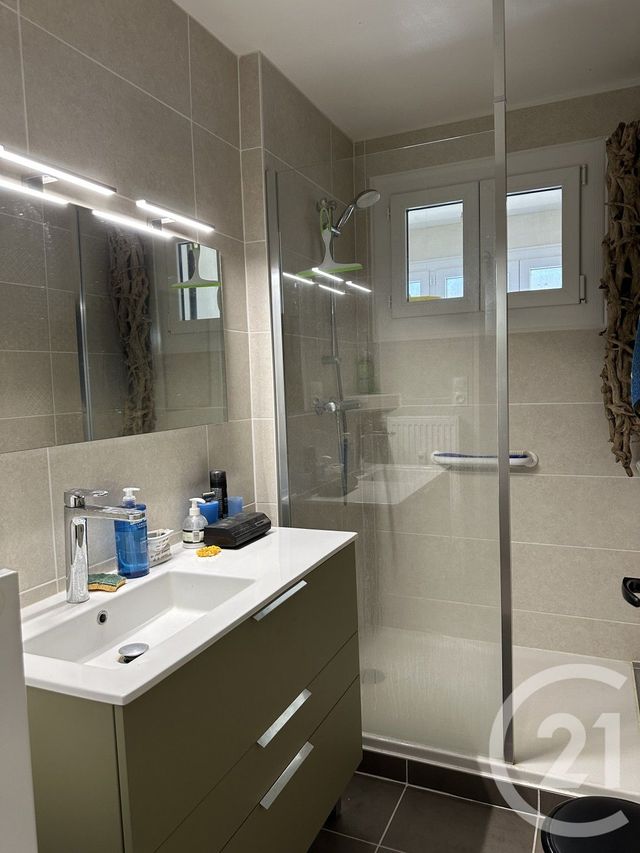 Appartement T5 à vendre - 5 pièces - 101.61 m2 - MONTELIMAR - 26 - RHONE-ALPES - Century 21 Portes De Provence