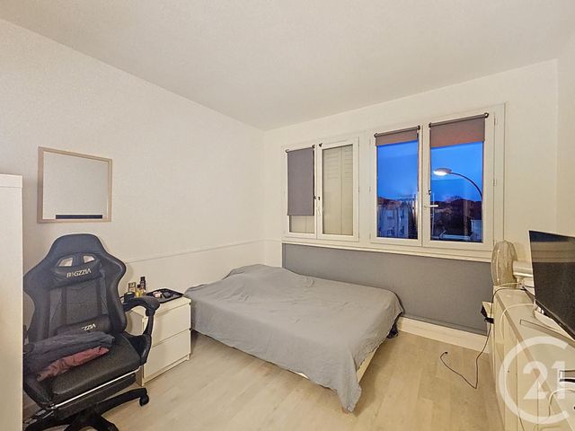 Appartement F5 à vendre - 5 pièces - 87.92 m2 - MONTELIMAR - 26 - RHONE-ALPES - Century 21 Portes De Provence