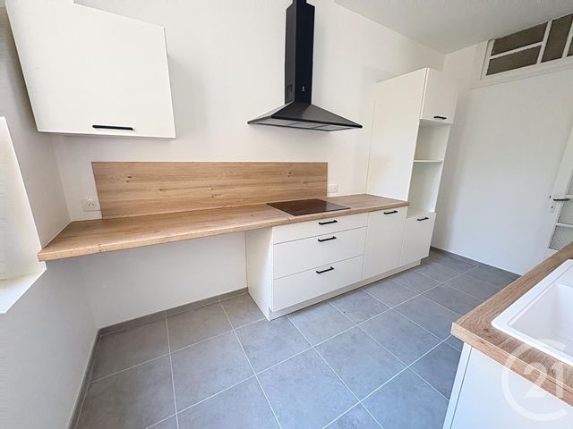 Appartement F3 à louer - 3 pièces - 90.0 m2 - MONTELIMAR - 26 - RHONE-ALPES - Century 21 Portes De Provence