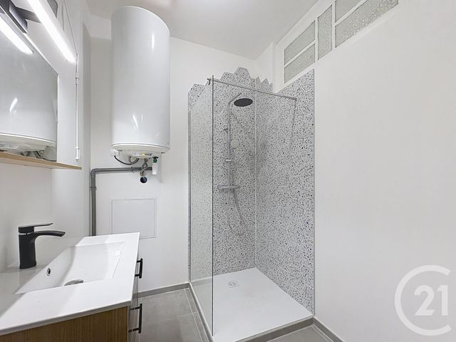 Appartement F3 à louer - 3 pièces - 90.0 m2 - MONTELIMAR - 26 - RHONE-ALPES - Century 21 Portes De Provence