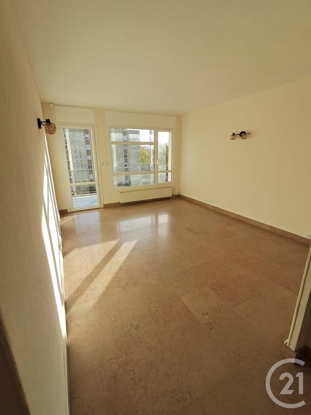 Appartement F3 à louer - 3 pièces - 82.6 m2 - MONTELIMAR - 26 - RHONE-ALPES - Century 21 Portes De Provence
