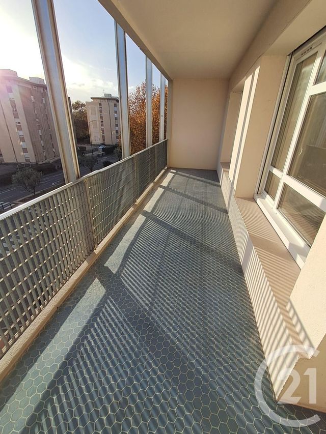 Appartement F3 à louer - 3 pièces - 82.6 m2 - MONTELIMAR - 26 - RHONE-ALPES - Century 21 Portes De Provence