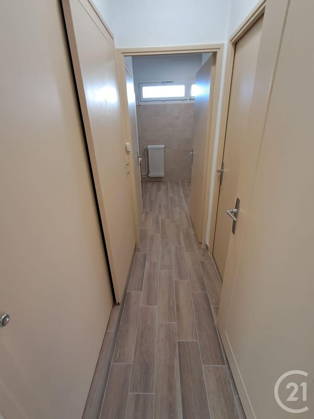 Appartement F3 à louer - 3 pièces - 82.6 m2 - MONTELIMAR - 26 - RHONE-ALPES - Century 21 Portes De Provence