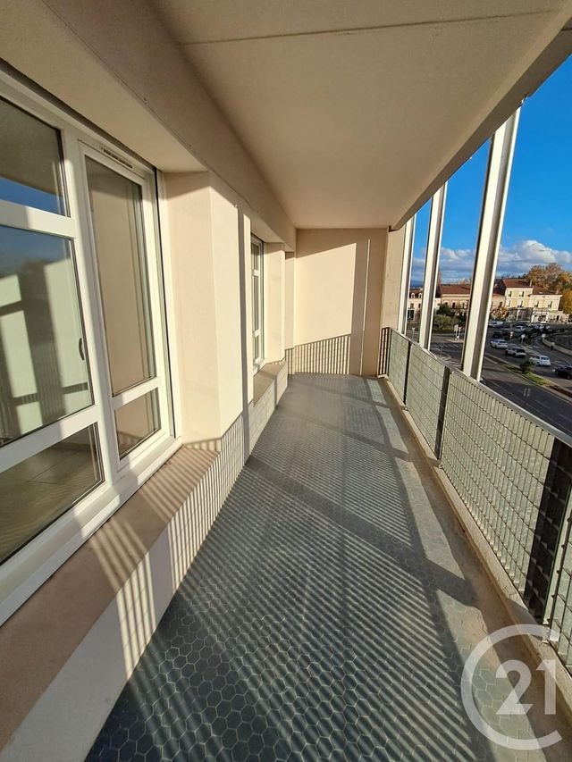 Appartement F3 à louer - 3 pièces - 82.6 m2 - MONTELIMAR - 26 - RHONE-ALPES - Century 21 Portes De Provence