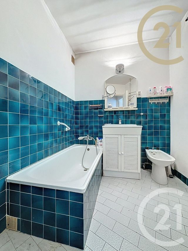 Appartement T5 à vendre - 5 pièces - 111.84 m2 - MONTELIMAR - 26 - RHONE-ALPES - Century 21 Portes De Provence