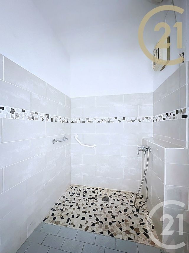 Appartement T5 à vendre - 5 pièces - 111.84 m2 - MONTELIMAR - 26 - RHONE-ALPES - Century 21 Portes De Provence