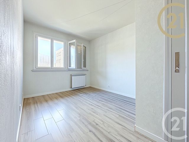 Appartement T4 à vendre - 4 pièces - 69.12 m2 - MONTELIMAR - 26 - RHONE-ALPES - Century 21 Portes De Provence