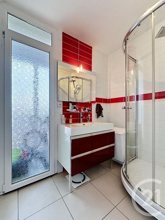 Appartement T4 à vendre - 4 pièces - 71.0 m2 - MONTELIMAR - 26 - RHONE-ALPES - Century 21 Portes De Provence