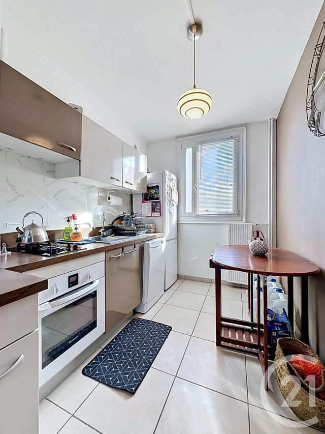 Appartement T4 à vendre - 4 pièces - 71.0 m2 - MONTELIMAR - 26 - RHONE-ALPES - Century 21 Portes De Provence
