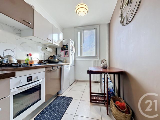 Appartement T4 à vendre - 4 pièces - 71.0 m2 - MONTELIMAR - 26 - RHONE-ALPES - Century 21 Portes De Provence
