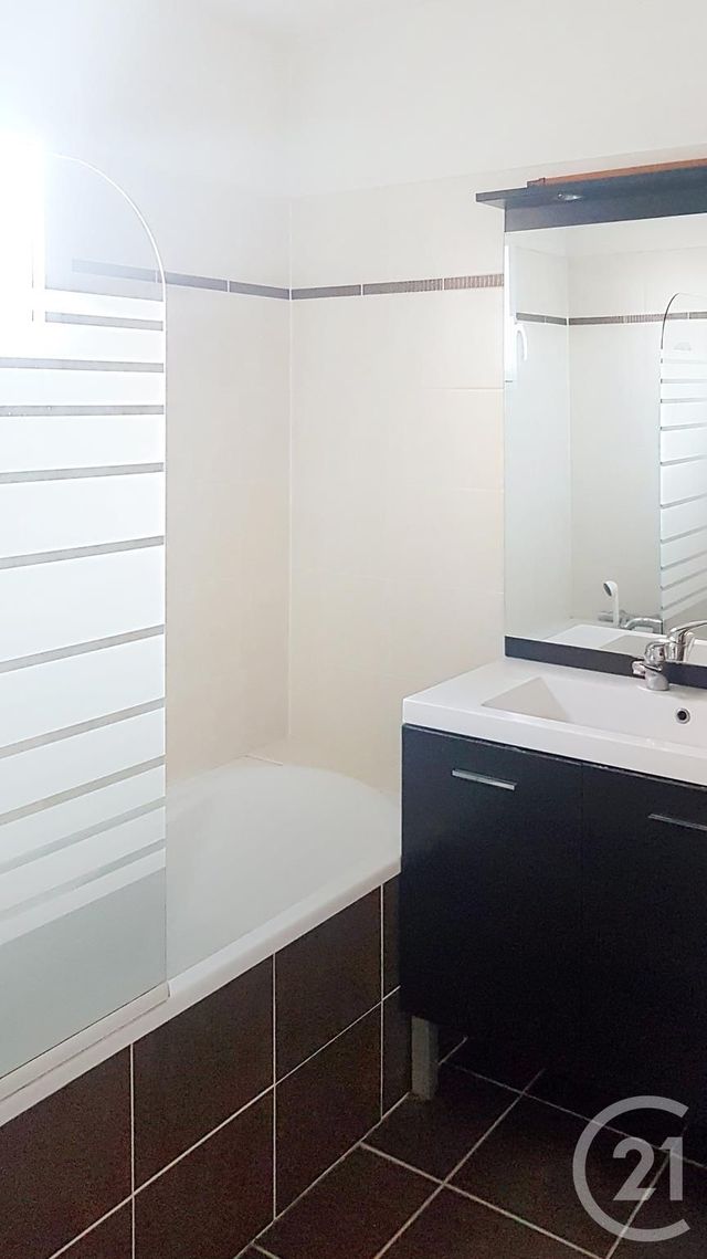 Appartement F2 à louer - 2 pièces - 48.88 m2 - MONTELIMAR - 26 - RHONE-ALPES - Century 21 Portes De Provence