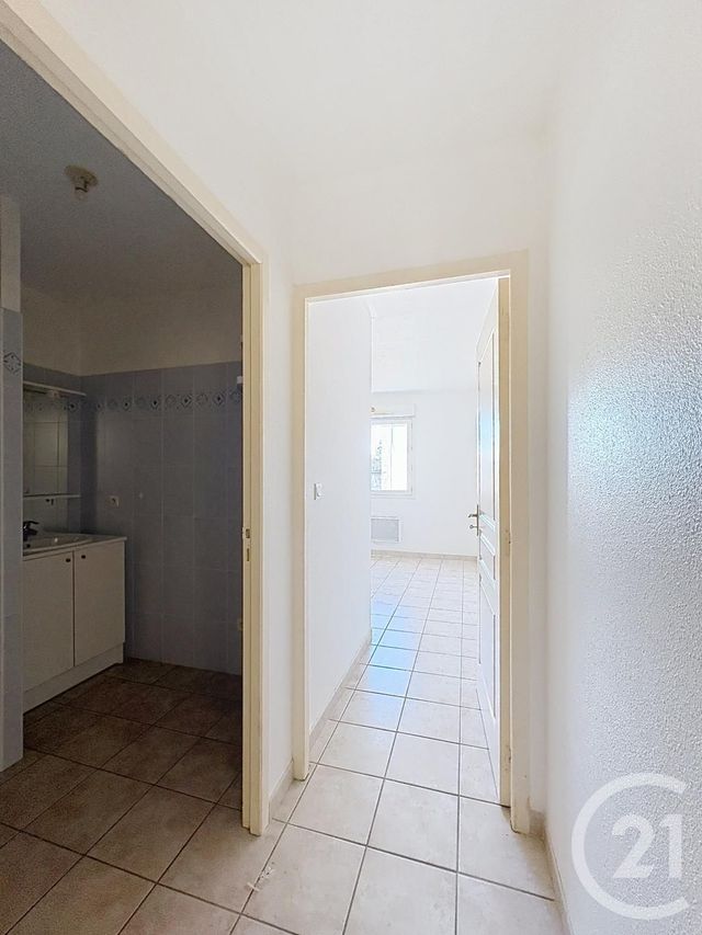 Appartement F2 à louer - 2 pièces - 49.5 m2 - MONTELIMAR - 26 - RHONE-ALPES - Century 21 Portes De Provence