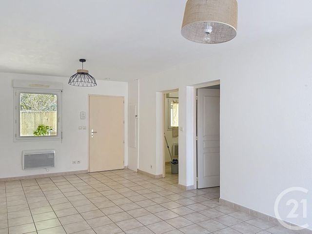 Appartement F2 à louer - 2 pièces - 49.5 m2 - MONTELIMAR - 26 - RHONE-ALPES - Century 21 Portes De Provence